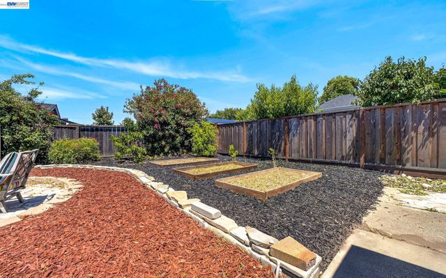 38 Cascade Ave, Livermore, CA 94551