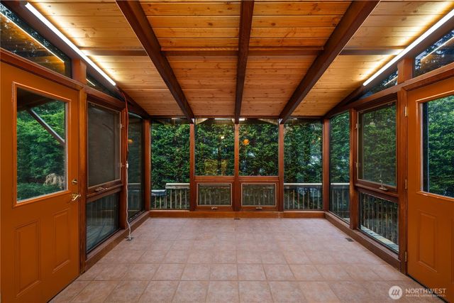 6011 156th Avenue NE, Redmond, WA 98052