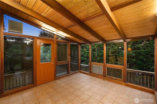 6011 156th Avenue NE, Redmond, WA 98052