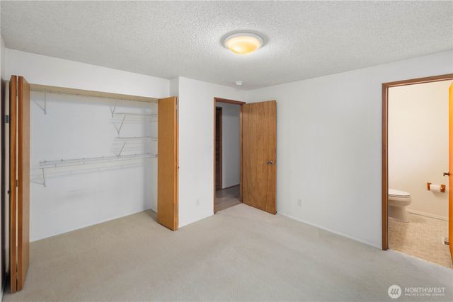 6011 156th Avenue NE, Redmond, WA 98052