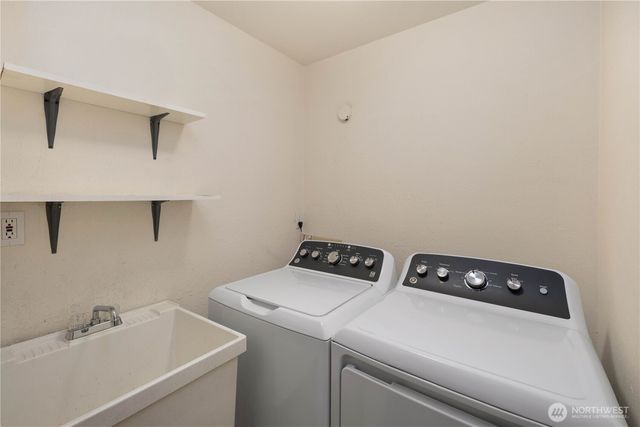 6011 156th Avenue NE, Redmond, WA 98052