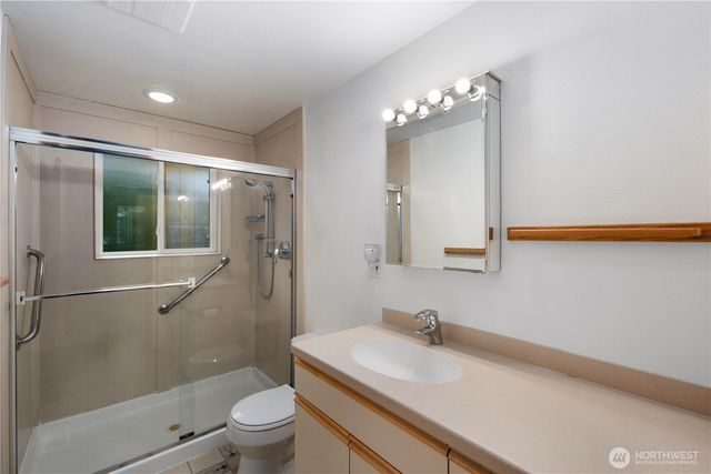 6011 156th Avenue NE, Redmond, WA 98052