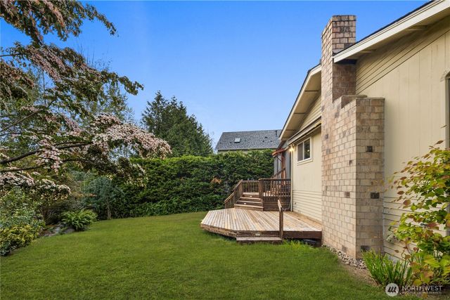 6011 156th Avenue NE, Redmond, WA 98052