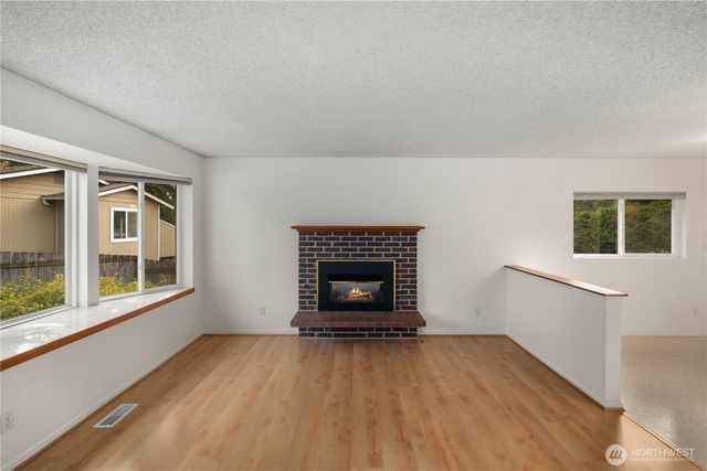 6011 156th Avenue NE, Redmond, WA 98052