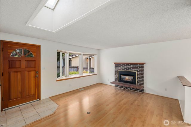 6011 156th Avenue NE, Redmond, WA 98052