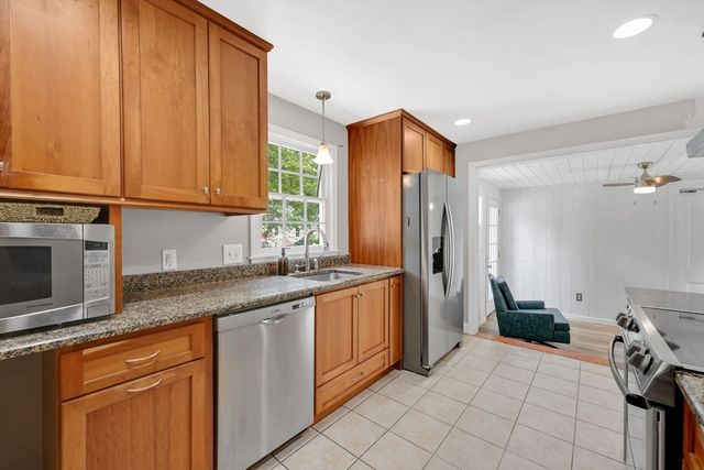 94 Fenimore Blvd, Springfield, MA 01108
