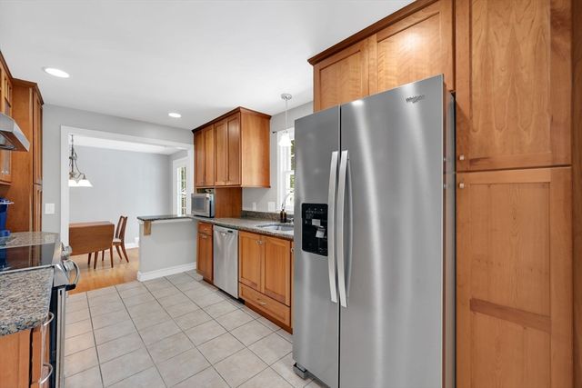 94 Fenimore Blvd, Springfield, MA 01108