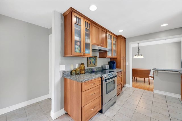 94 Fenimore Blvd, Springfield, MA 01108