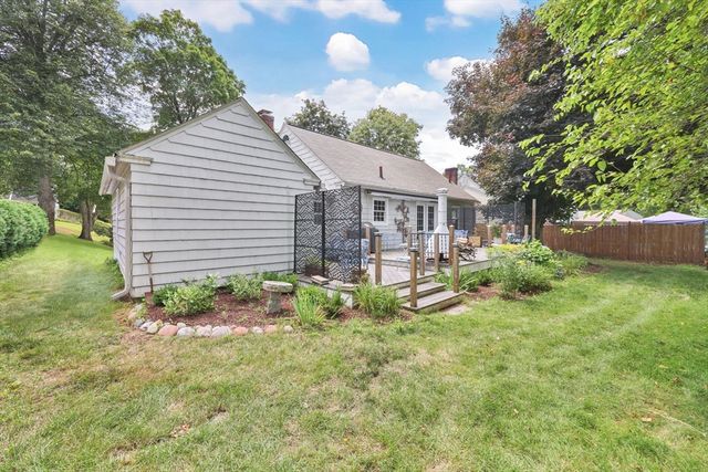 94 Fenimore Blvd, Springfield, MA 01108