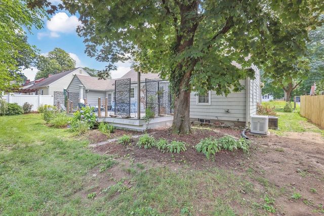 94 Fenimore Blvd, Springfield, MA 01108