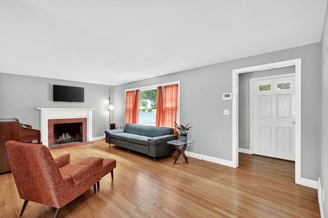 94 Fenimore Blvd, Springfield, MA 01108