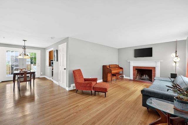94 Fenimore Blvd, Springfield, MA 01108