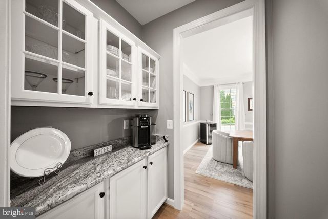 14101 SNICKERSVILLE DR, Gainesville, VA 20155