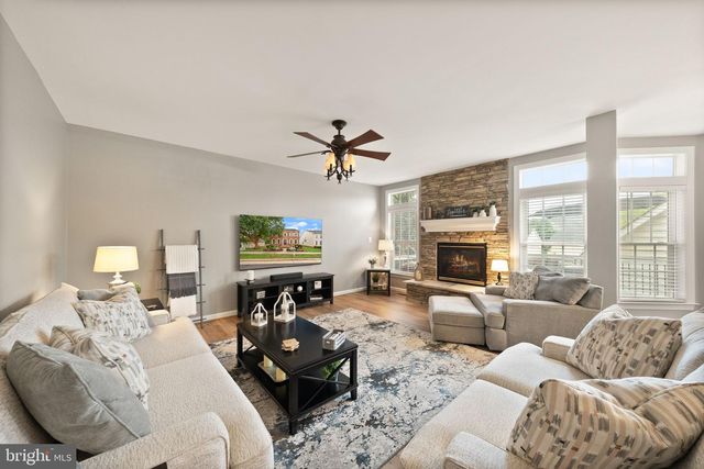 14101 SNICKERSVILLE DR, Gainesville, VA 20155