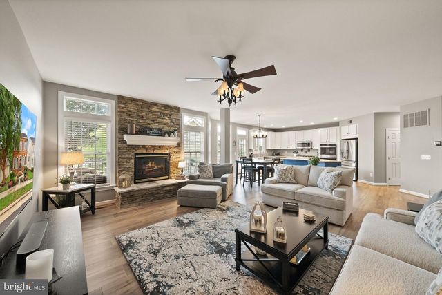 14101 SNICKERSVILLE DR, Gainesville, VA 20155