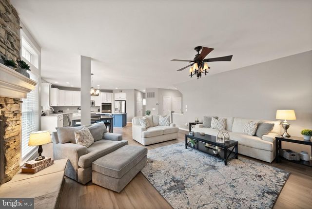 14101 SNICKERSVILLE DR, Gainesville, VA 20155