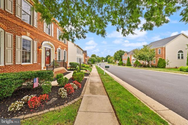 14101 SNICKERSVILLE DR, Gainesville, VA 20155