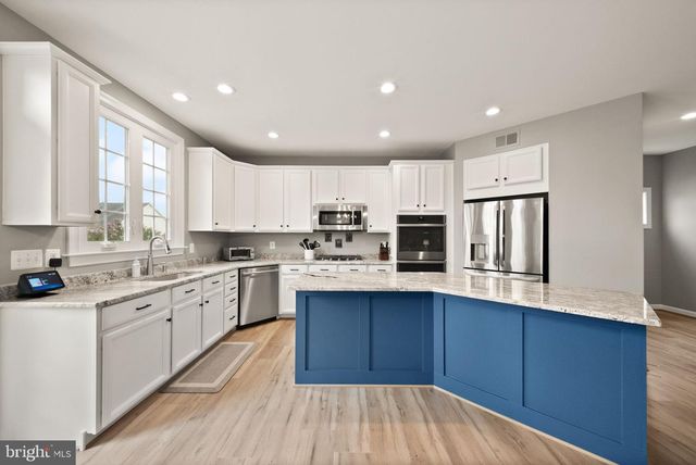 14101 SNICKERSVILLE DR, Gainesville, VA 20155