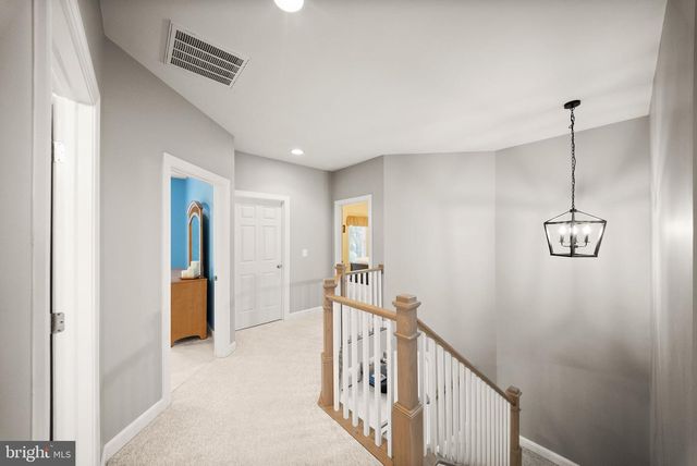 14101 SNICKERSVILLE DR, Gainesville, VA 20155