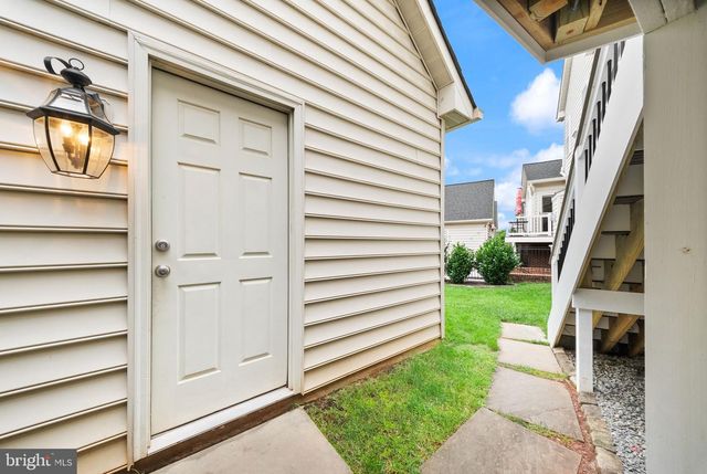 14101 SNICKERSVILLE DR, Gainesville, VA 20155