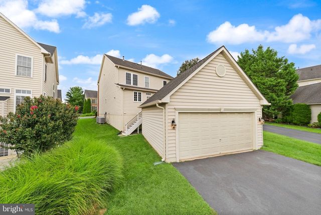 14101 SNICKERSVILLE DR, Gainesville, VA 20155