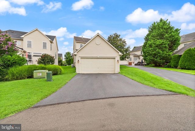 14101 SNICKERSVILLE DR, Gainesville, VA 20155