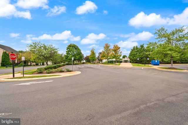 14101 SNICKERSVILLE DR, Gainesville, VA 20155