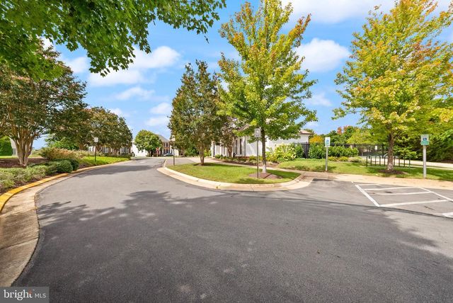 14101 SNICKERSVILLE DR, Gainesville, VA 20155