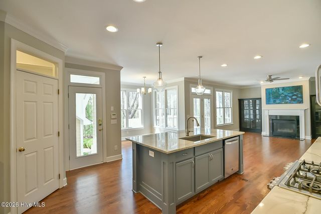 110 Bayview Drive, Chapel Hill, NC 27516