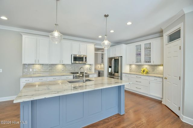 110 Bayview Drive, Chapel Hill, NC 27516