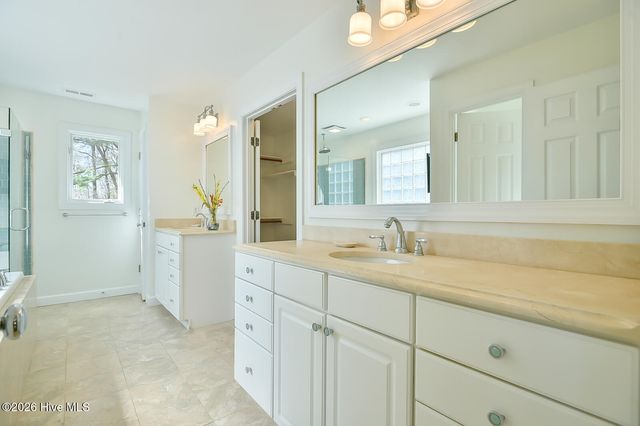 110 Bayview Drive, Chapel Hill, NC 27516