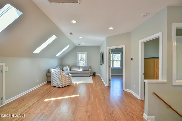 110 Bayview Drive, Chapel Hill, NC 27516