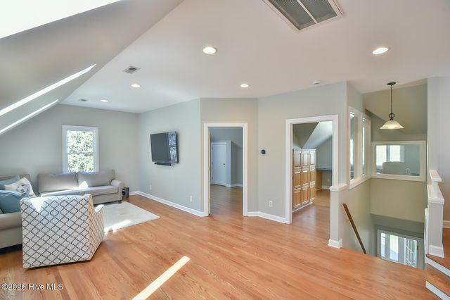 110 Bayview Drive, Chapel Hill, NC 27516