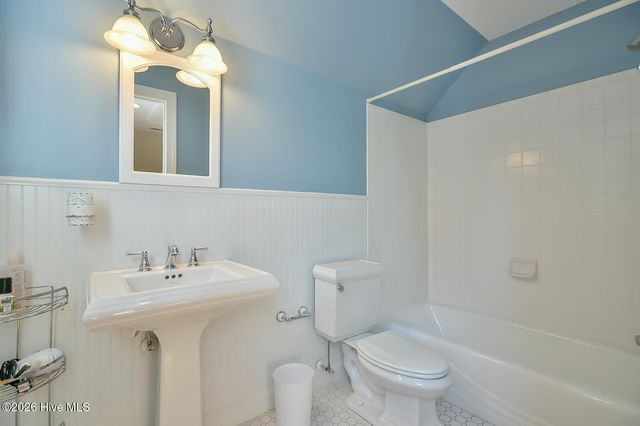 110 Bayview Drive, Chapel Hill, NC 27516