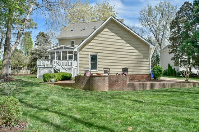 110 Bayview Drive, Chapel Hill, NC 27516