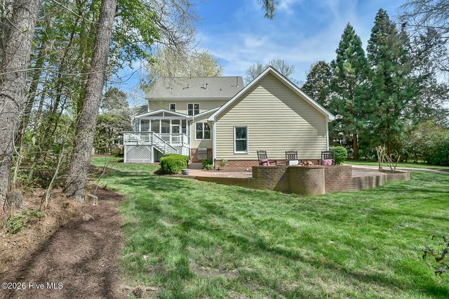 110 Bayview Drive, Chapel Hill, NC 27516