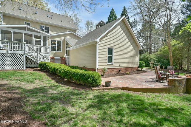 110 Bayview Drive, Chapel Hill, NC 27516