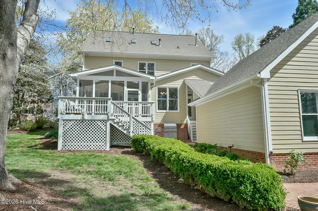 110 Bayview Drive, Chapel Hill, NC 27516