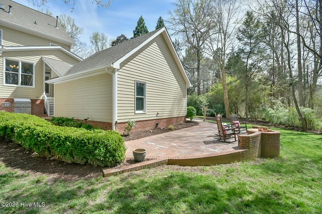 110 Bayview Drive, Chapel Hill, NC 27516