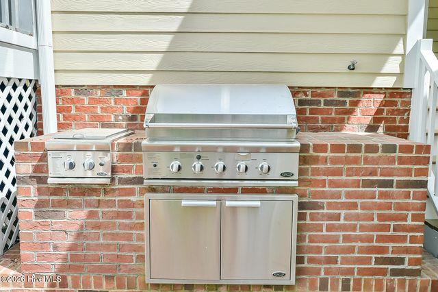 110 Bayview Drive, Chapel Hill, NC 27516