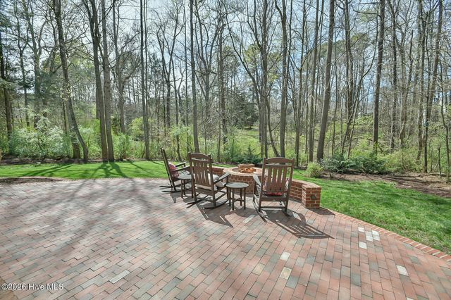 110 Bayview Drive, Chapel Hill, NC 27516