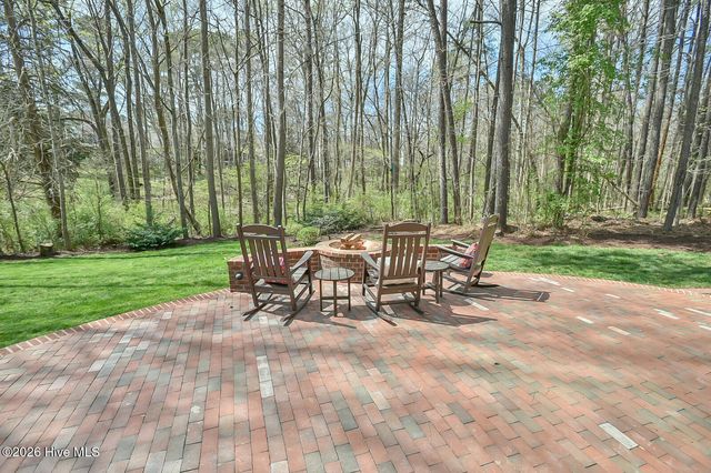 110 Bayview Drive, Chapel Hill, NC 27516