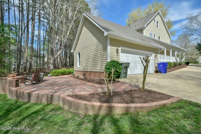 110 Bayview Drive, Chapel Hill, NC 27516