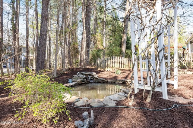 110 Bayview Drive, Chapel Hill, NC 27516