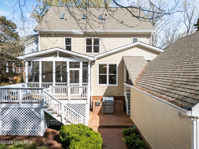 110 Bayview Drive, Chapel Hill, NC 27516