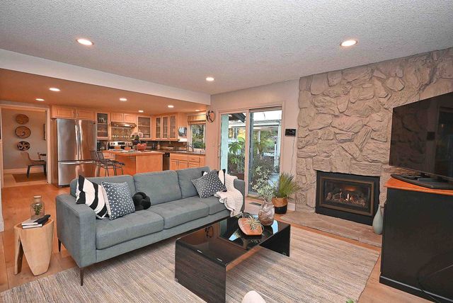 5474 Troost Ct, Castro Valley, CA 94552