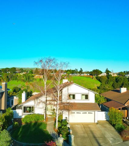5474 Troost Ct, Castro Valley, CA 94552