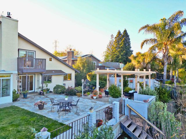 5474 Troost Ct, Castro Valley, CA 94552