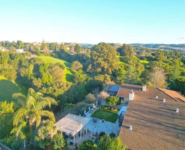 5474 Troost Ct, Castro Valley, CA 94552