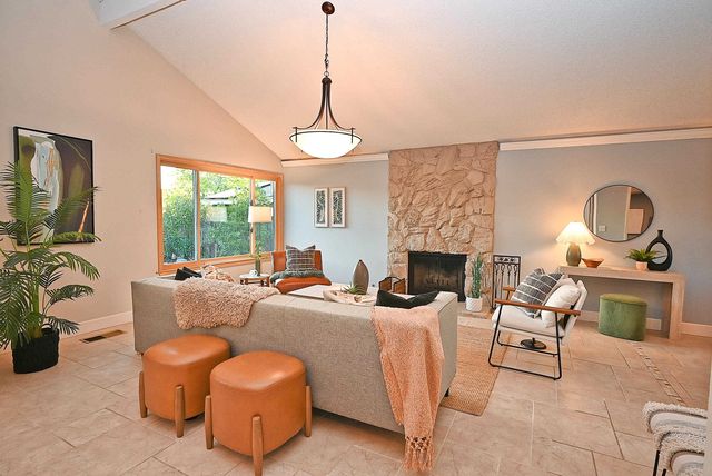 5474 Troost Ct, Castro Valley, CA 94552